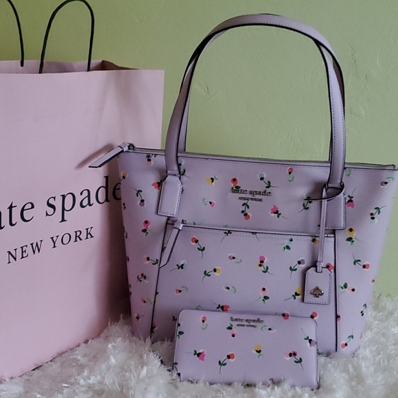 kate spade Handbags - 🚫🚫SOLD❌❌Kate Spade tote w/wallet